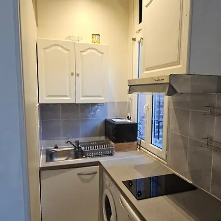 Studio Apartment Clichy