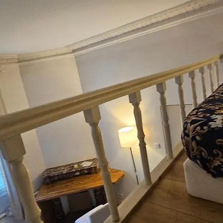 Studio Apartment *